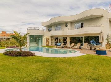 Casa · 686m² · 4 Quartos · 6 Vagas · Sobrado no Portal Japy