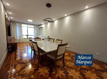 Apartamento de 3 quartos, Santos · Apartamento próximo à praia com elevador e garagem fechada na Pompeia