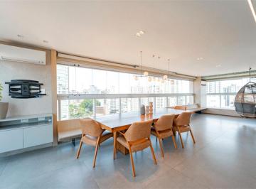 Apartamento de 3 quartos, São Paulo · Apartamento com 272 m² e 3 quartos à venda em Aclimação