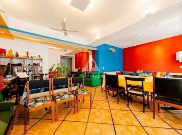 Apartamento · 231m² · 4 Quartos · 1 Vaga · 231 M² - SALÃO, 4 QUARTOS, 2 SUÍTES, LAVABO, 5 BANHEIROS. DCE E UMA VAGA DE GARAGEM ESCRITURADA!!