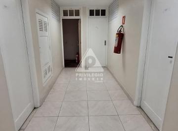 Comercial · 102m² · Excelente sala comercial localizada em ponto estratégico