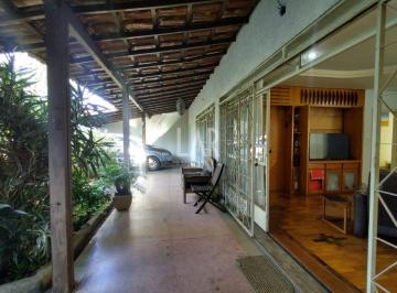 Casa · 231m² · 3 Quartos · 2 Vagas · Casa à venda, 3 quartos, 1 suíte, 2 vagas, Sagrada Família - Belo Horizonte/MG