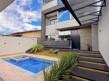 Casa · 360m² · 4 Quartos · 4 Vagas · Casa COM FINO ACABAMENTO 3 pavimentos com 3 suítes, no Condomínio Fraternidade, DF 425, em Sobradinh