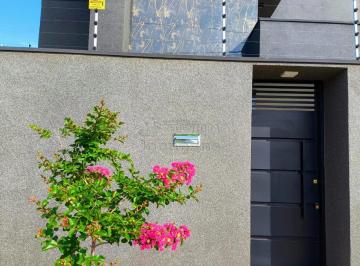 Casa · 199m² · 3 Quartos · 2 Vagas · Casa a venda na região do Set Sul II com 03 quartos, sendo 01 suíte, e 02 vagas de garagem.