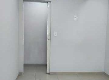 Comercial · 80m² · Conjunto de Salas : / Comercial / Centro