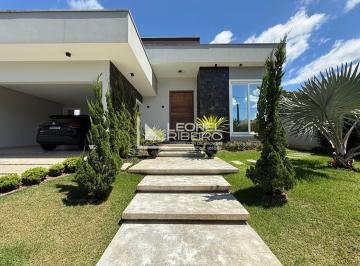 Casa · 233m² · 3 Quartos · 2 Vagas · Casa alto padrão à venda com 3 dormitórios (suítes) à venda, 233 m² no bairro das Capitais em Timbó-