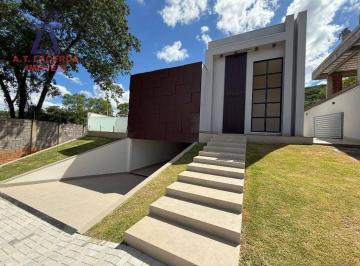 8ac944ee774164a7451567489ed97481502d153f · Casa com 4 quartos , condomínio fechado - Ibituruna