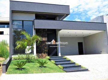 a46be43bc0fba1b2dd5aa2bdf93f48ddbdfacfe7 · Casa Térrea com 3 suítes, escritório, 2 salas, cozinha com ilha central, área gourmet, piscina, dent