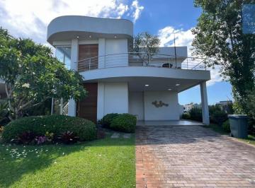 Casa · 390m² · 5 Quartos · 3 Vagas · Casa no Condomínio fechado Enseada em Xangri Lá