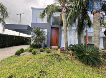 Casa · 195m² · 4 Quartos · 2 Vagas · Sobrado em Condomínio fechado em Xangri Lá