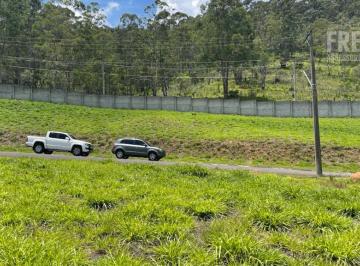 med_662a705c92ff68a56ba11d11717fb38c.jpg · Terreno a Venda em Santana de Parnaíba - Condomínio New Village