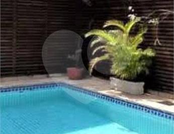 Casa · 314m² · 5 Quartos · Sobrado com 5 quartos à venda em Boqueirão - SP