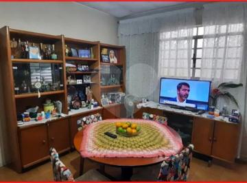 Imagem Principal · Casa térrea com 3 suítes e uma vaga de garagem.