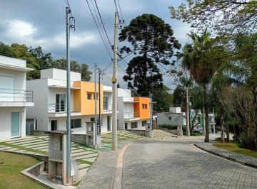 Casa de 3 quartos, Cotia · Casa com 180 m² e 3 quartos à venda na Granja Viana