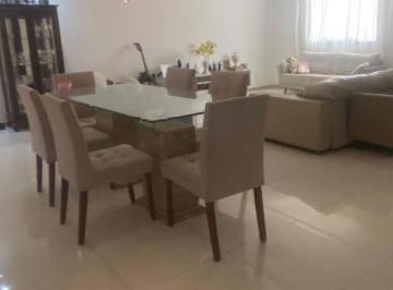 Casa de 5 quartos, Vila Velha · Casa em Itapuã