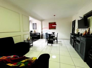 Apartamento · 111m² · 3 Quartos · 1 Vaga · Ed. Saint Etienne, 3/4 sendo 1 suíte, 1 Vaga de Garagem, Px. Praça Batista Campos