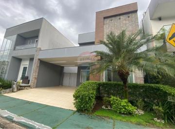 Casa · 10m² · 4 Quartos · 2 Vagas · Casa de 4/4, sendo 2 suítes no Greenville Exclusive