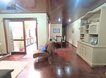 Apartamento · 80m² · 2 Quartos · 1 Vaga · Apartamento de 2 dormitório á venda no Bairro no Mont Serrat, Porto Alegre