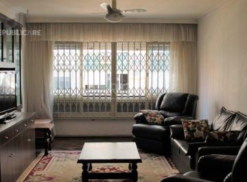 Apartamento · 185m² · 3 Quartos · 1 Vaga · Apartamento com 03 dormitórios, churrasqueira e vaga de garagem no Menino Deus