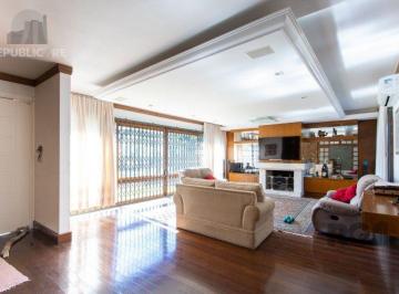 Casa · 221m² · 3 Quartos · Casa Térrea.