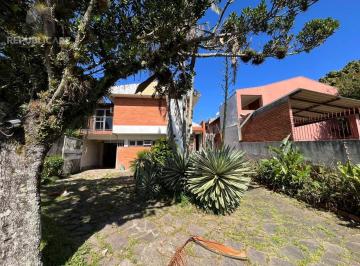 Casa · 250m² · 3 Quartos · 5 Vagas · Casa à venda - em Guarujá