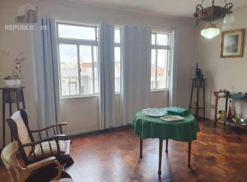 Living · Apartamento de 3 quartos no bairro Independência em Porto Alegre