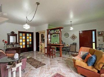 Casa · 292m² · 3 Quartos · 3 Vagas · Casa com 3 dormitórios no bairro Jardim Itu, Porto Alegre