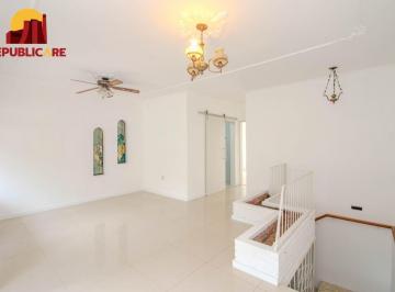 Casa · 190m² · 3 Quartos · 2 Vagas · Casa com 3 dormitórios no Bairro Jardim Floresta