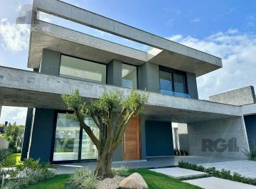 Casa · 317m² · 4 Quartos · Casa à venda - em Capão da Canoa