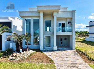 Casa · 330m² · 4 Quartos · 2 Vagas · SOBRADO NEOCLÁSSICO À VENDA A BEIRA LAGO COM VISTA INCRÍVEL E JUNTO AO MAR