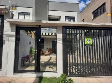 Casa · 144m² · 3 Quartos · 4 Vagas · Excelente sobrado