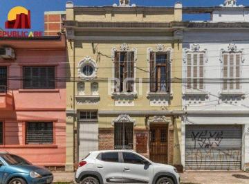 Casa · 490m² · 3 Quartos · Casa para Venda - 490m², 3 dormitórios, sendo 1 suites, Floresta