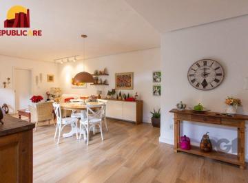 Casa · 271m² · 5 Quartos · 4 Vagas · Casa térrea, 3 quartos, edícula, com 2 suites, pátio - Bairro Guarujá