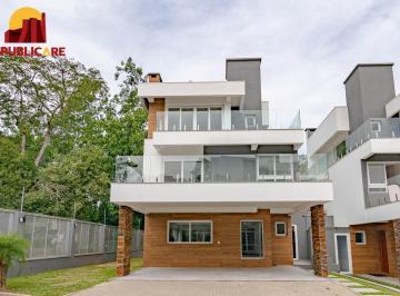 Casa · 300m² · 3 Quartos · 4 Vagas · Viva o Privilégio de Ter o Guaíba como Quintal
