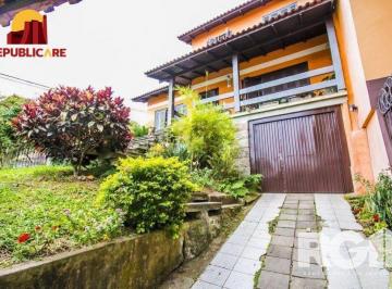 Casa · 216m² · 5 Quartos · 3 Vagas · Linda Casa com cinco dormitórios na Vila Nova