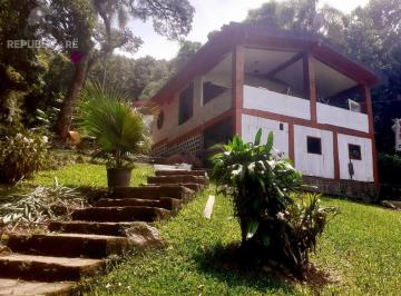 Rural · 10372m² · 3 Quartos · 6 Vagas · Sítio para Venda - 240m², 3 dormitórios, sendo 2 suites, 6 vagas - Ponta Grossa