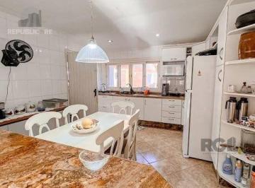 Casa · 170m² · 3 Quartos · 2 Vagas · Casa à venda - no Centro