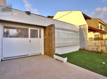 Casa · 295m² · 5 Quartos · 5 Vagas · Casa com Edícula nos fundos, total de 5 dormitórios no Bairro gloria.