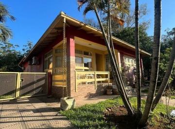 Casa · 169m² · 4 Quartos · 2 Vagas · Casa com 4 quartos, suíte, churrasqueira, vaga de garagem, no bairro Elsa, Viamã