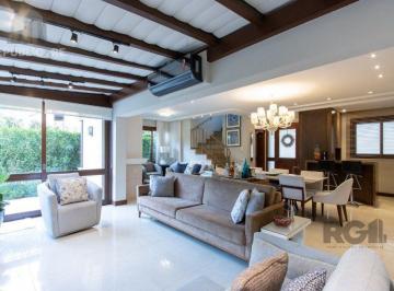 Casa · 339m² · 3 Quartos · 2 Vagas · asa em condomínio- 3 dormitórios sendo 1 suite