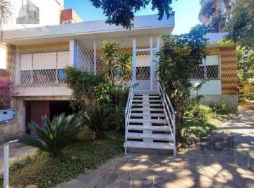 Casa · 290m² · 4 Quartos · 4 Vagas · Excelente casa de 290m² com 4 dormitórios e 4 vagas