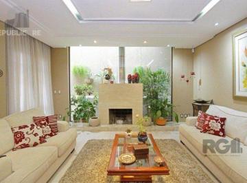 Casa · 330m² · 3 Quartos · 3 Vagas · Excelente casa de 330m² com 3 dormitórios, piscina e 3 vagas.