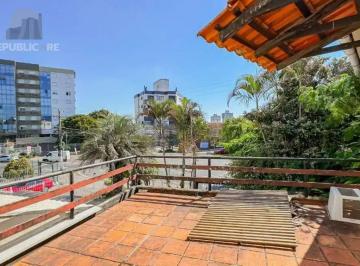 Casa · 340m² · 4 Quartos · 1 Vaga · Casa ampla na Vila Ipiranga com 340 m², 4 dormitórios e potencial comercial