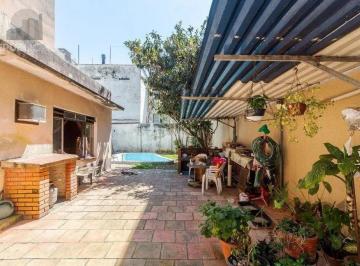 Casa · 262m² · 3 Quartos · 4 Vagas · Casa de 3 dormitórios no bairro Santa Cecília