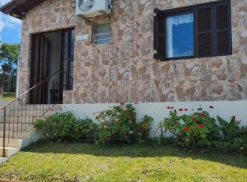Casa · 111m² · 3 Quartos · 3 Vagas · Casa de 3 dormitórios e 111m² à venda em Jardim Botânico, Porto Alegre.
