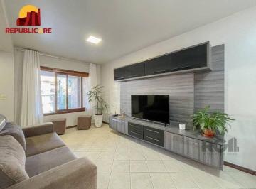 Casa · 121m² · 3 Quartos · 2 Vagas · Excelente casa de 121m² com 3 dormitórios e 2 vagas.