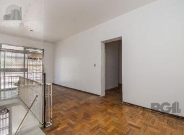 Casa · 132m² · 4 Quartos · Excelente casa de 132m² com 4 dormitórios no centro histórico.