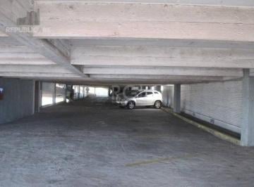 Apartamento · 13m² · Box de garagem no Edifício Gigante no Centro