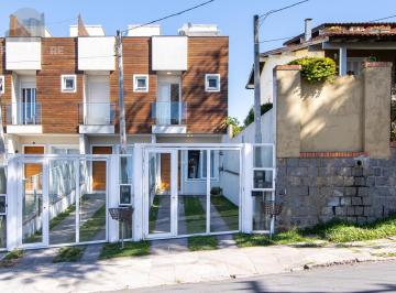 Casa · 104m² · 3 Quartos · 2 Vagas · Ótima casa com 3dormitórios 1 suite no bairro Tristeza