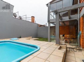 Casa · 245m² · 5 Quartos · 4 Vagas · Casa de 245m² com 5 dormitórios no bairro Sarandi